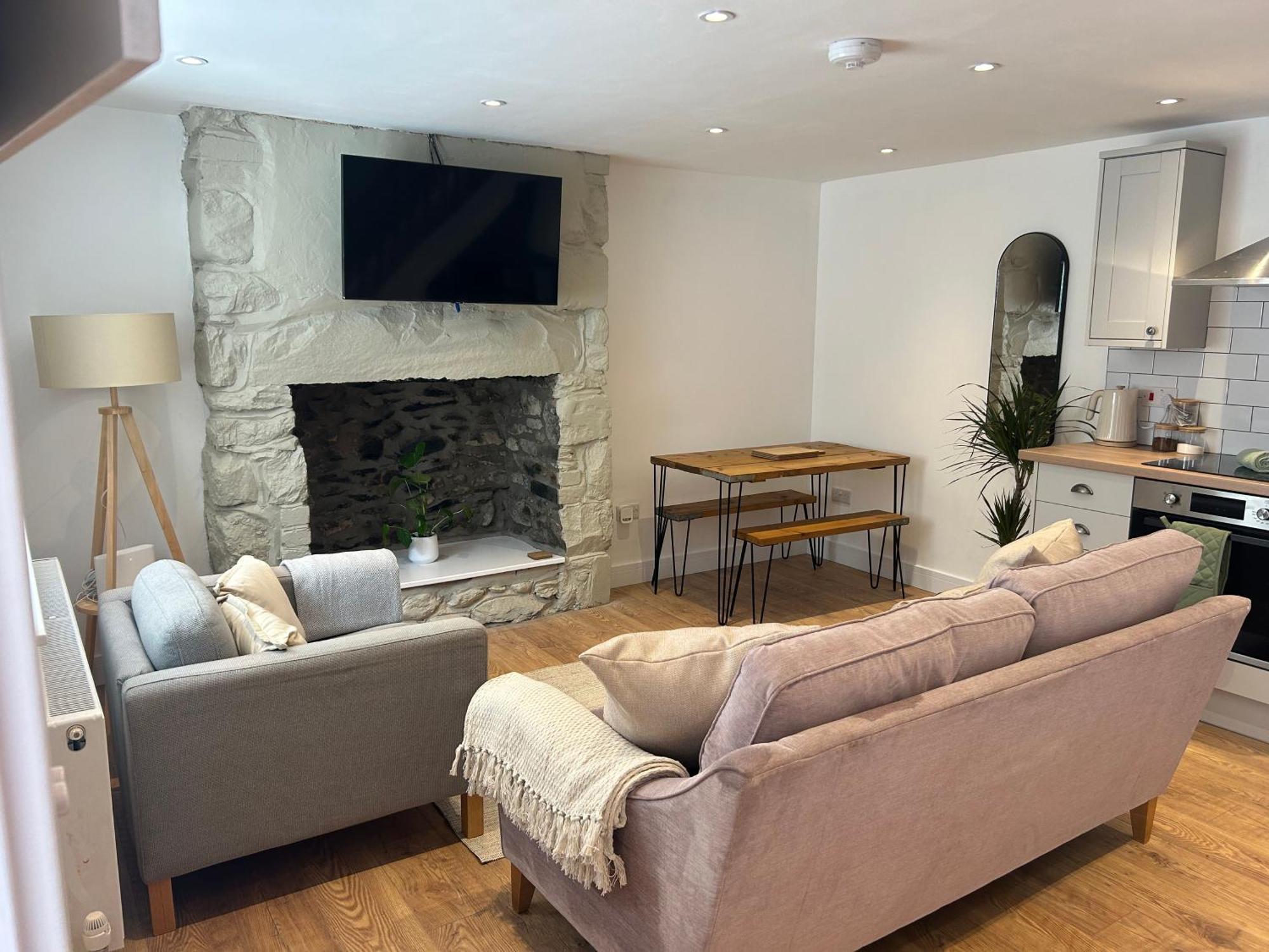 Cosy Modern Miners Cottage Llanllechid Zewnętrze zdjęcie